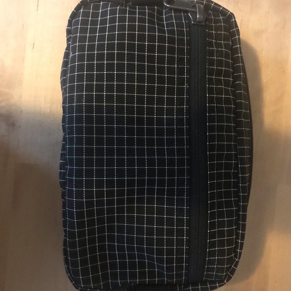 Tom Bihn Side Effect